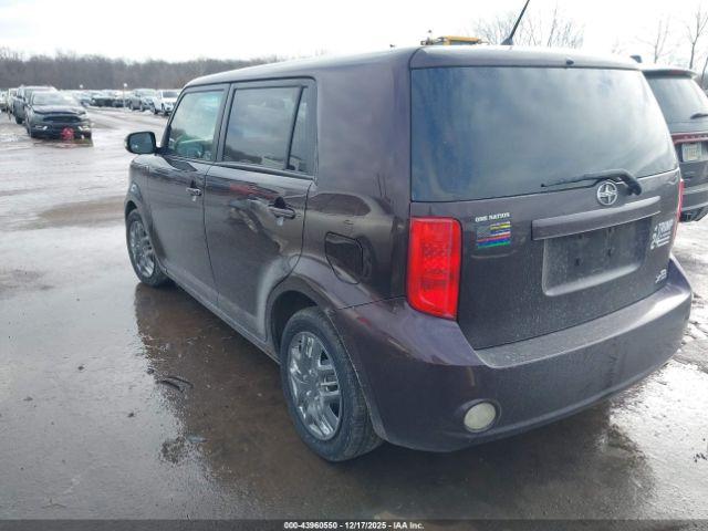 Scion xB Image 5