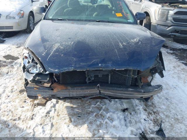 Buick Lucerne Cx Image 16