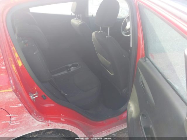 Chevrolet Spark Fwd 1lt Automatic Image 10