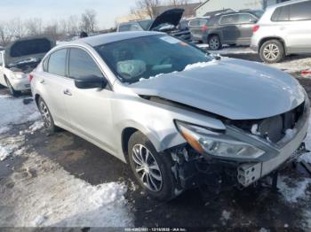  Salvage Nissan Altima