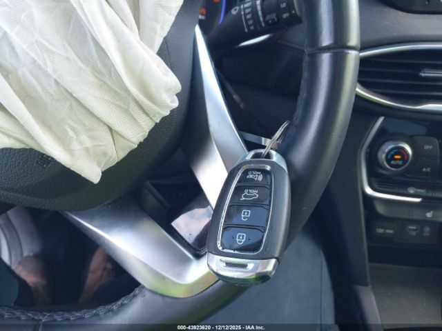 Hyundai SANTA FE Limited 2.0t Image 13