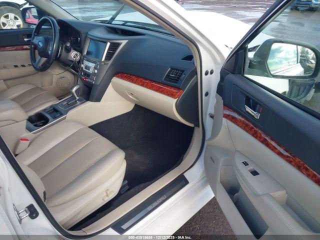 Subaru Legacy 2.5i Limited Image 15