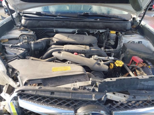 Subaru Legacy 2.5i Limited Image 14