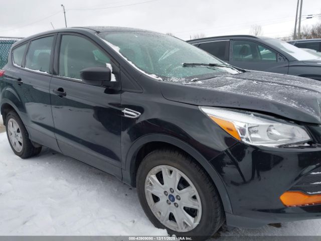 Ford Escape S Image 2