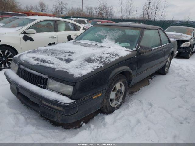 Buick LeSabre Custom Image 4