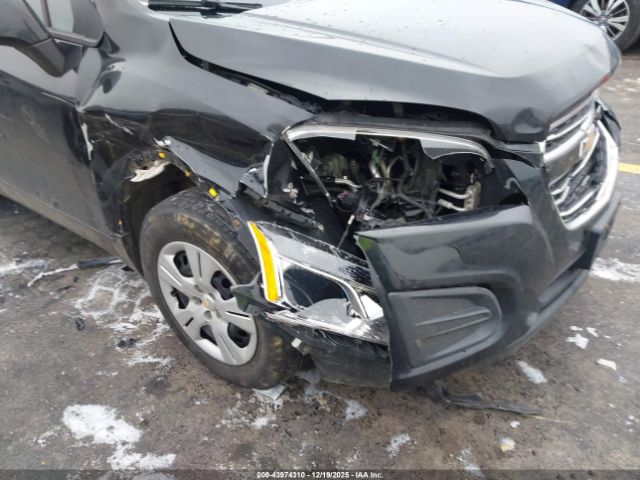 Chevrolet Trax 1ls Image 12