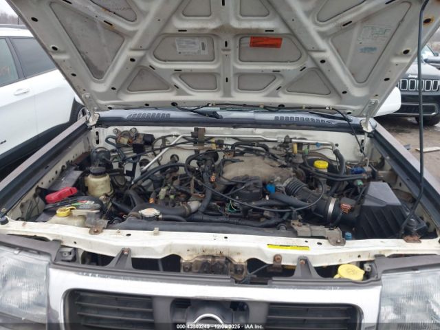 Nissan Frontier Image 10