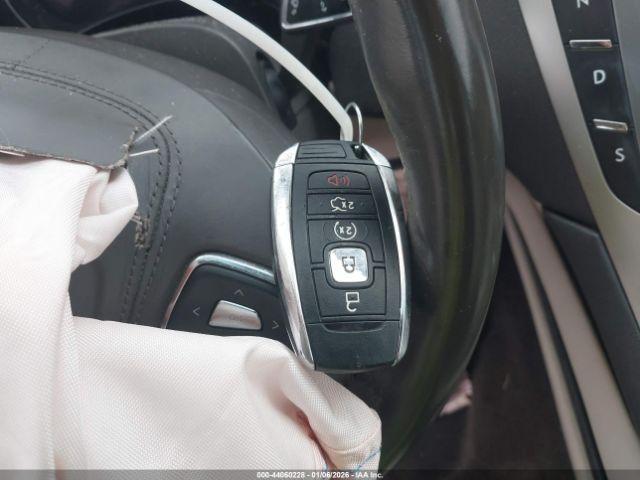 Lincoln MKZ Premiere Image 8