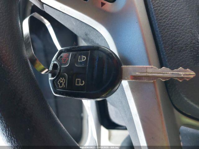 Ford Taurus Se Image 17