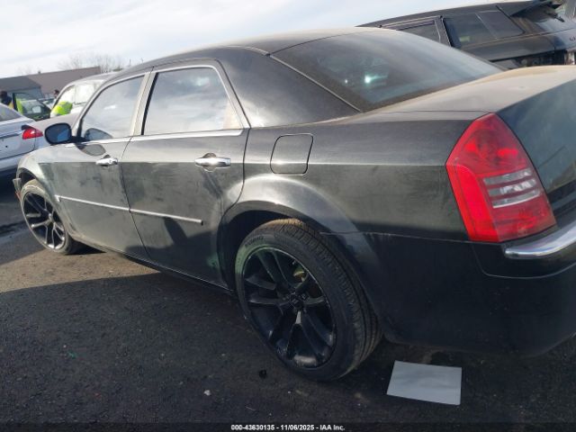 Chrysler 300c Image 15