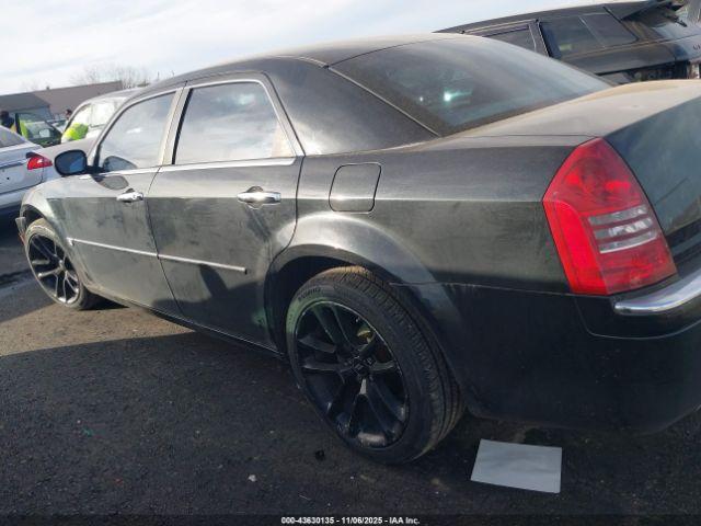 Chrysler 300c Image 15