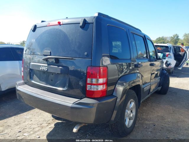 Jeep Liberty Sport Image 3