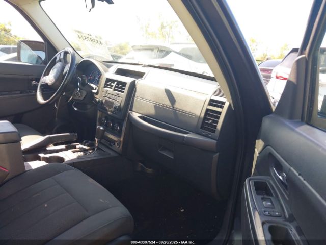 Jeep Liberty Sport Image 9