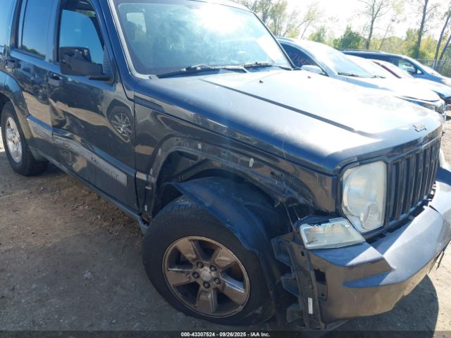 Jeep Liberty Sport Image 2