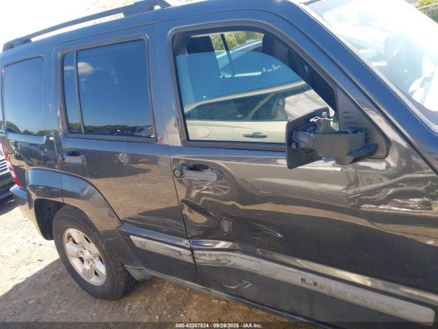 Jeep Liberty Sport Image 15