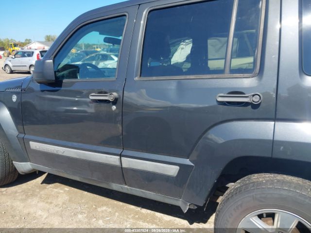 Jeep Liberty Sport Image 12