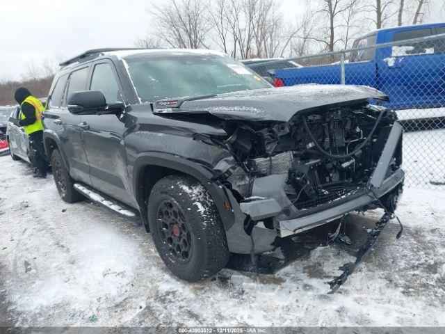  Salvage Toyota Sequoia