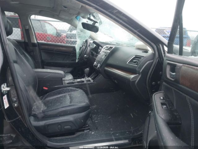 Subaru Outback 2.5i Limited Image 6