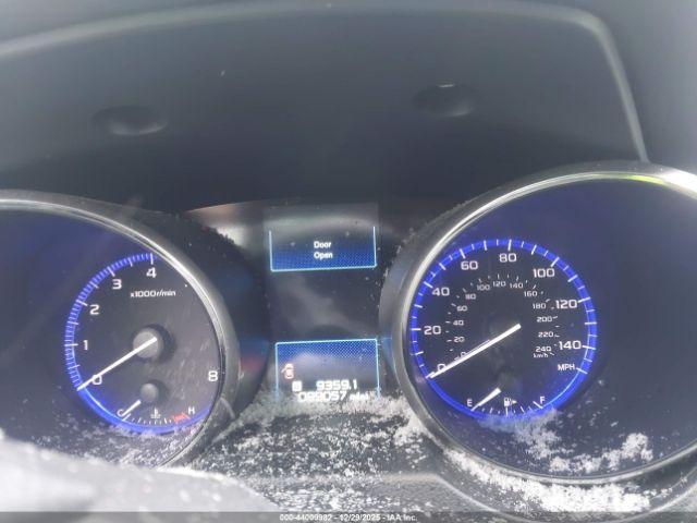 Subaru Outback 2.5i Limited Image 4