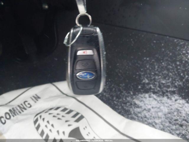 Subaru Outback 2.5i Limited Image 9