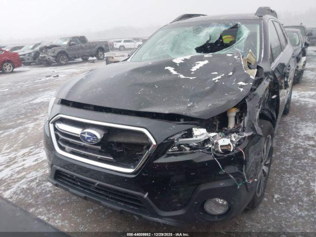 Subaru Outback 2.5i Limited Image 10