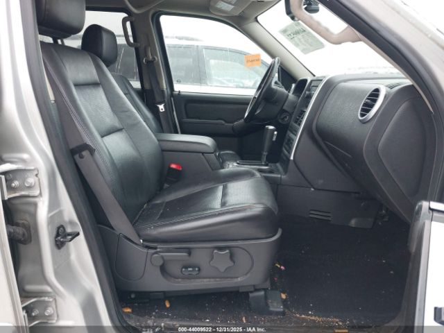 Mercury Mountaineer Premier Image 3