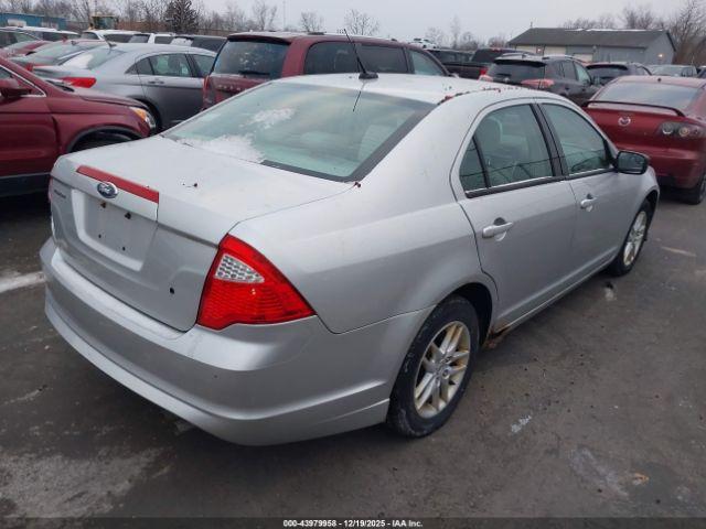 Ford Fusion S Image 6