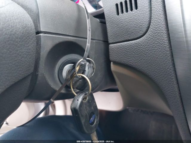 Ford Fusion S Image 16