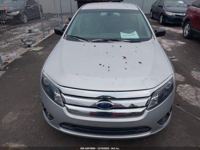Ford Fusion S Image 15