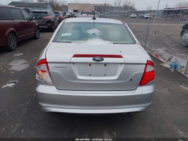 Ford Fusion S Image 2