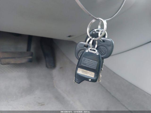 Buick Lucerne Cxl Image 10