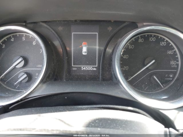 Toyota Camry Se Image 8