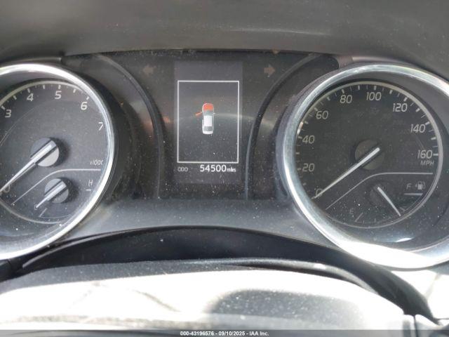 Toyota Camry Se Image 8