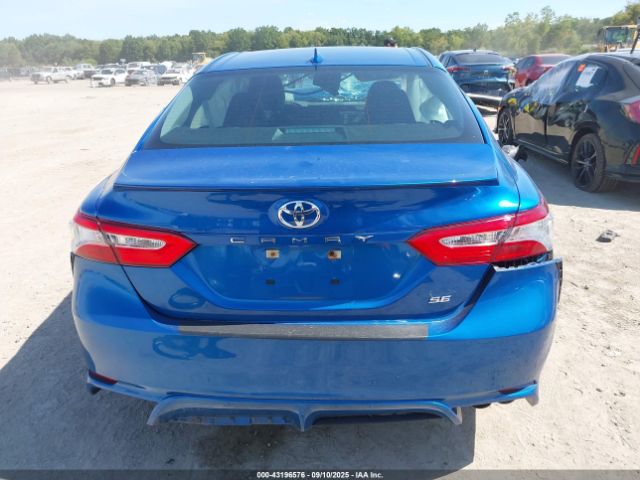 Toyota Camry Se Image 14