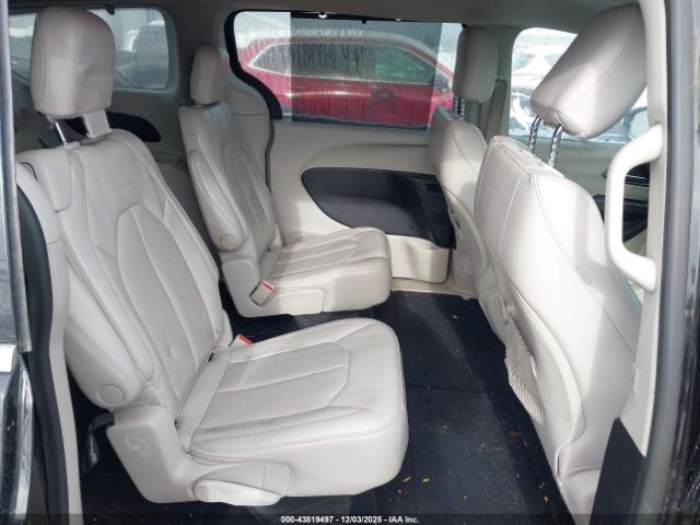 Chrysler Voyager Lxi Image 2