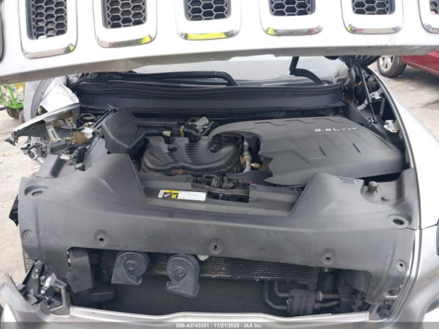 Jeep Cherokee Limited Image 12