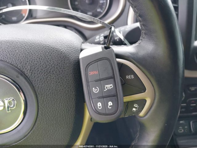 Jeep Cherokee Limited Image 10