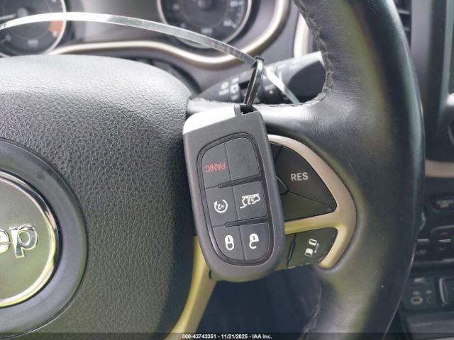 Jeep Cherokee Limited Image 10