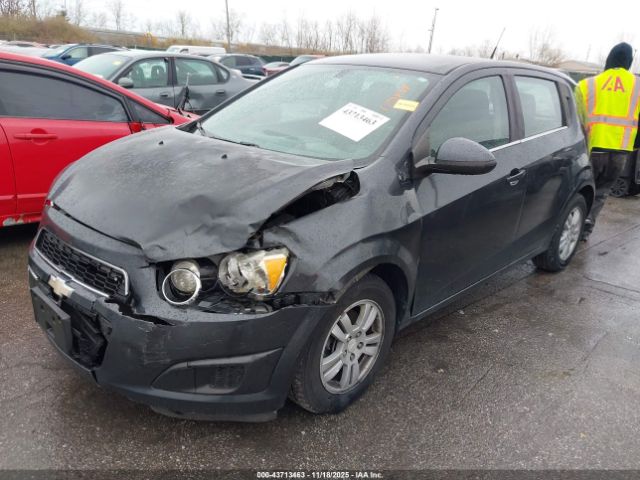 Chevrolet Sonic Lt Auto Image 12