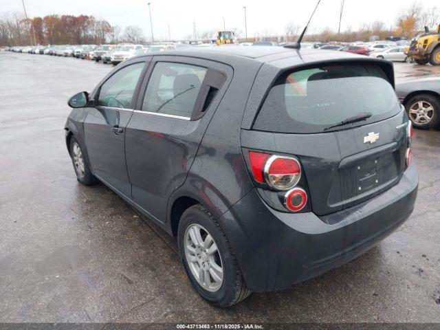 Chevrolet Sonic Lt Auto Image 2