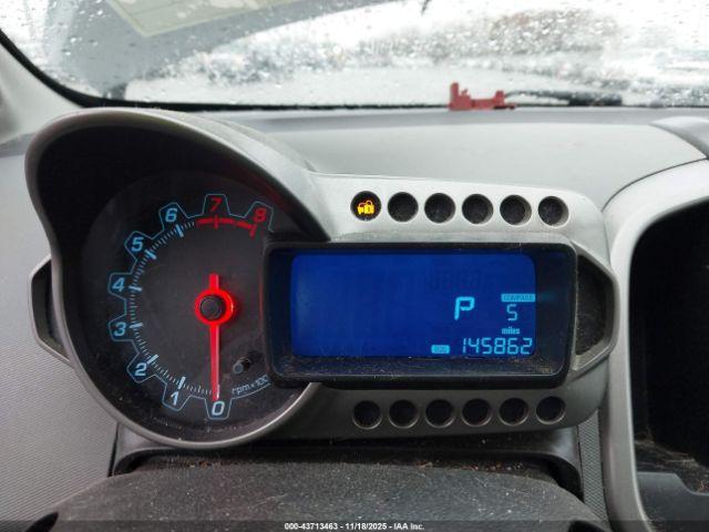 Chevrolet Sonic Lt Auto Image 5