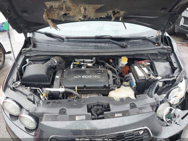 Chevrolet Sonic Lt Auto Image 13