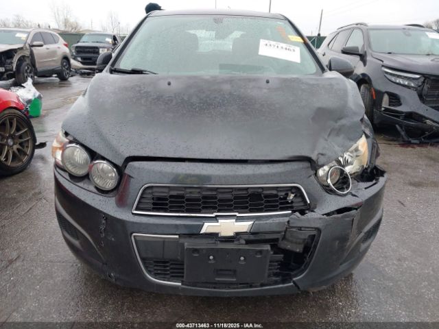 Chevrolet Sonic Lt Auto Image 16