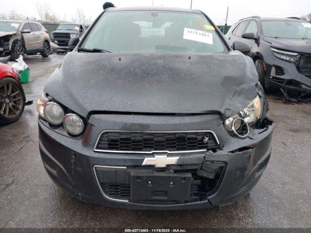 Chevrolet Sonic Lt Auto Image 16
