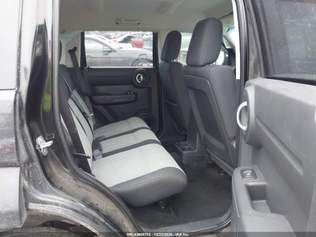 Dodge Nitro Sxt Image 16