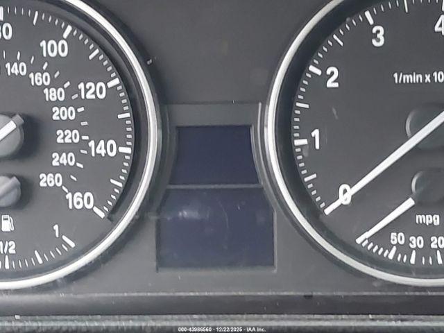 BMW 3 Series Xdrive Image 14