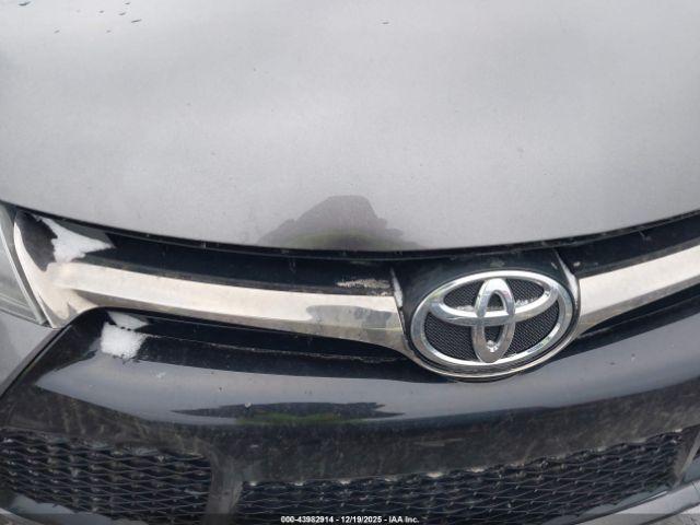 Toyota Camry Se Image 4