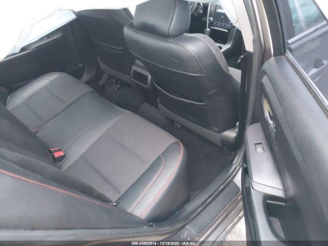 Toyota Camry Se Image 6