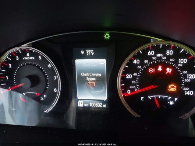 Toyota Camry Se Image 12