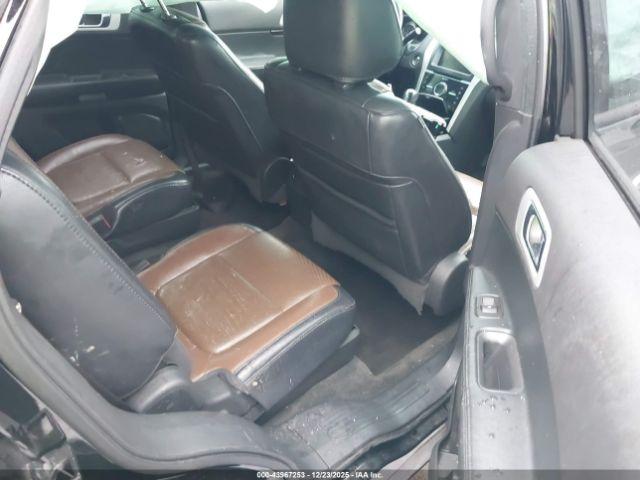 Ford Explorer Limited Image 9